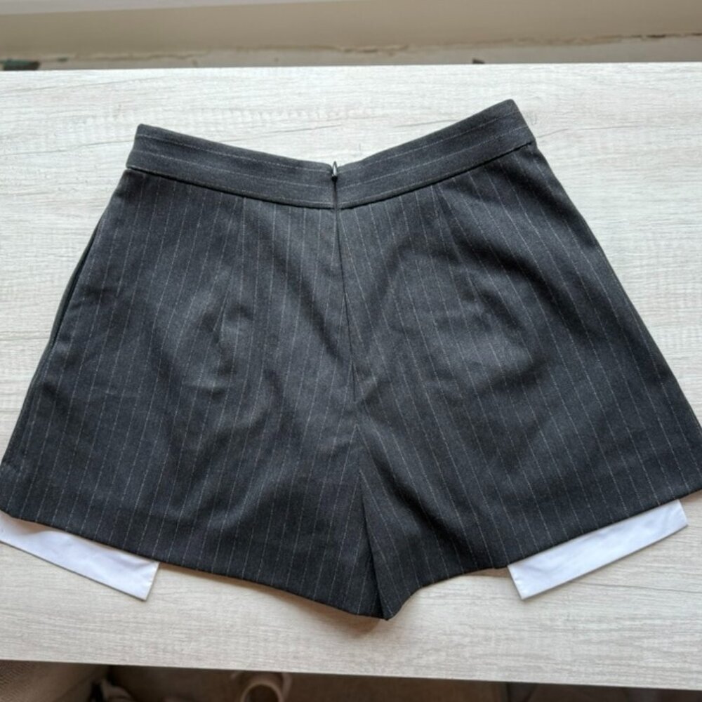Gianni Bini Twill Pinstripe Mini Skort Womens 2 Gothcore Dark Romance Gothic - Picture 4 of 13
